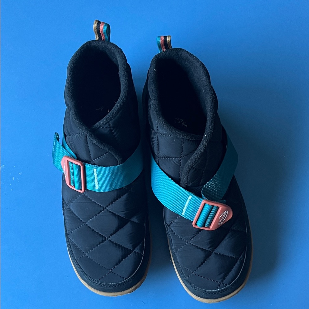 Chaco Quilted ramble puff